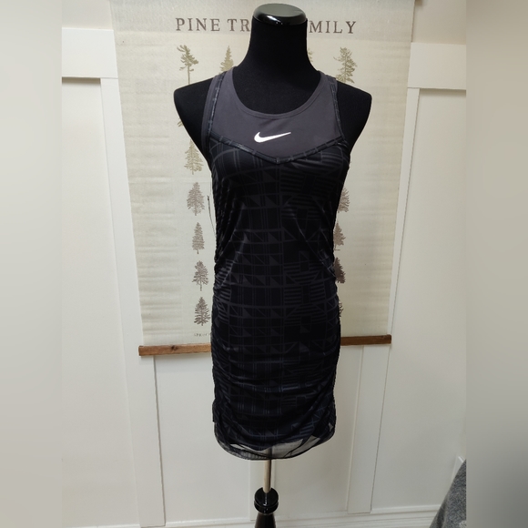 Nike Dress - Small NWT - Picture 2 of 8